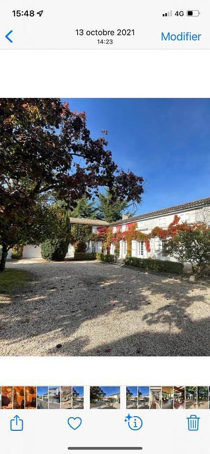 Location de vacances pour 8 personnes, avec jardin ainsi que vue et piscine, animaux acceptés dans Bellevigne