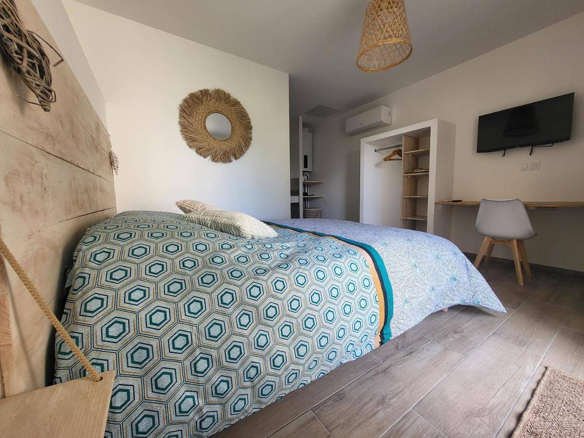 Appartement de vacances entier, Double Room with Private Bathroom in Les Pujols, Ariège