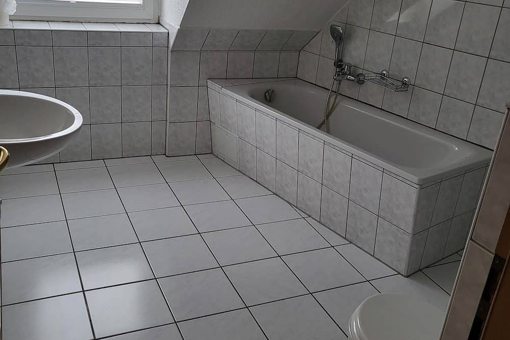 Entire apartment, Apartment 50sqm in Dessau Kleinkühnau close to the center in Dessau, Dessau-Wörlitz Gartenreich