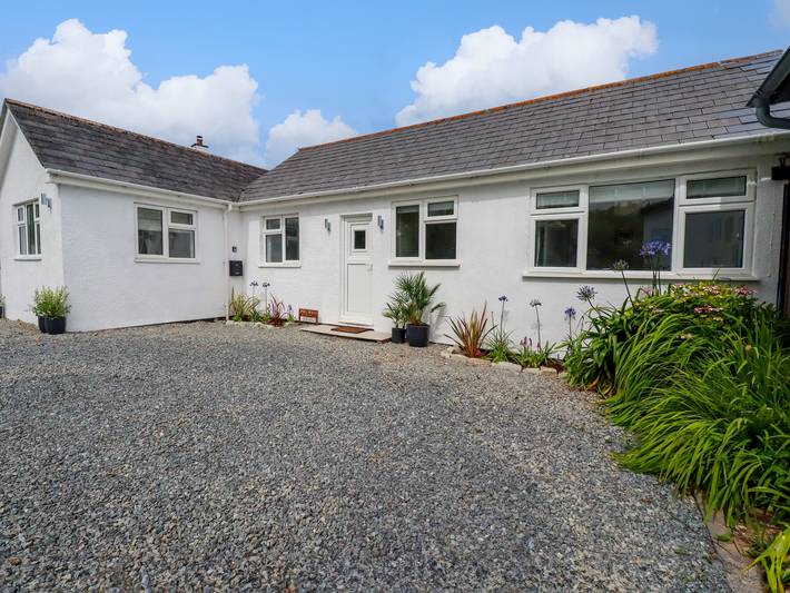 Holiday rental for 6 people, with garden, child-friendly in St. Merryn