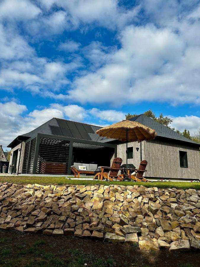 Location de vacances pour 4 personnes, avec Jacuzzi et Terrasse ainsi que Jardin et Sauna à Blandouet