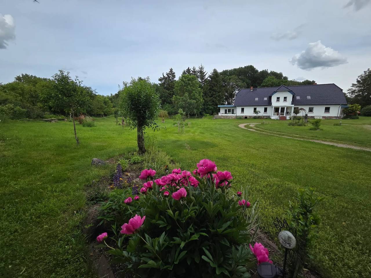 Villa Wiese - Kleine Wohnung Störtebecker mit Gartenblick in Katzow, Vorpommern Greifswald