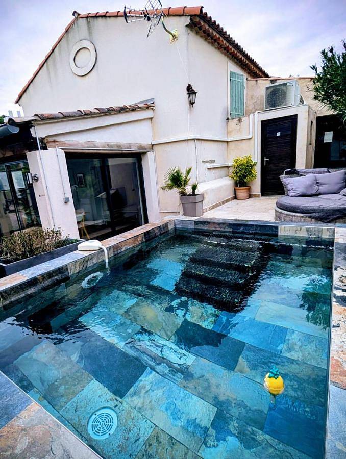 Villa pour 12 personnes, avec jacuzzi et sauna ainsi que jardin et piscine à Aix-en-Provence - 4