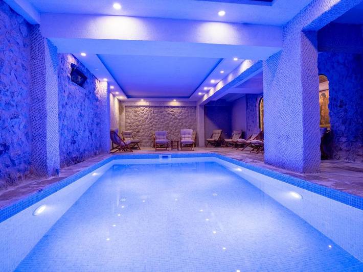 Hôtel pour 2 personnes, avec jardin et piscine dans Uçhisar