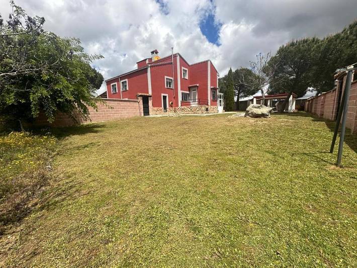Casa de vacaciones para 18 personas, con vistas además de jardín y piscina, Familias con niños en Comarca de Ávila - 3