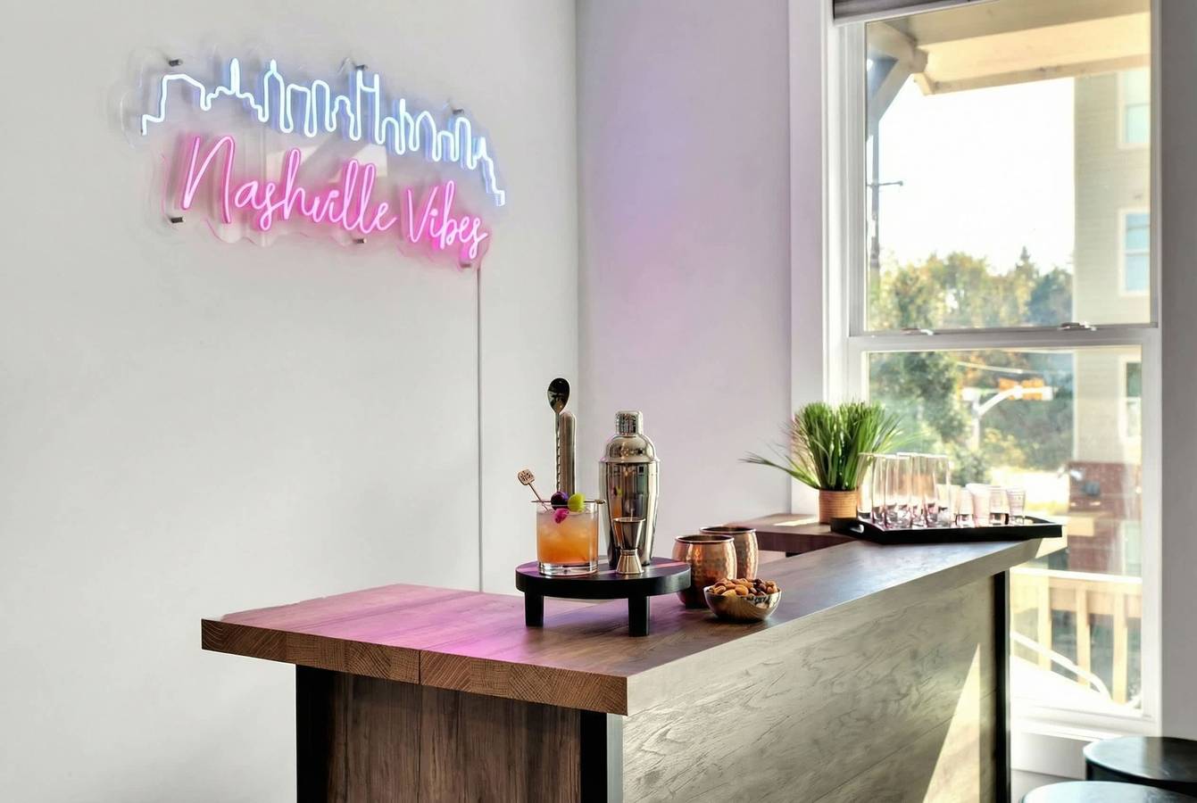 Near Gulch 12 South Book Luxury Now in Nashville, Tennessee