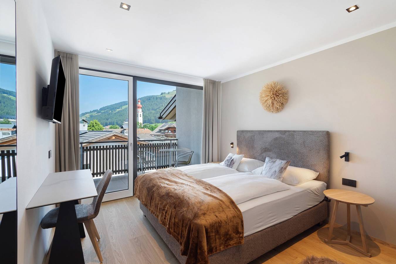 Room 'Bergnest' with Mountain View, Private Terrace and Wi-Fi in Villabassa, Niederdorf