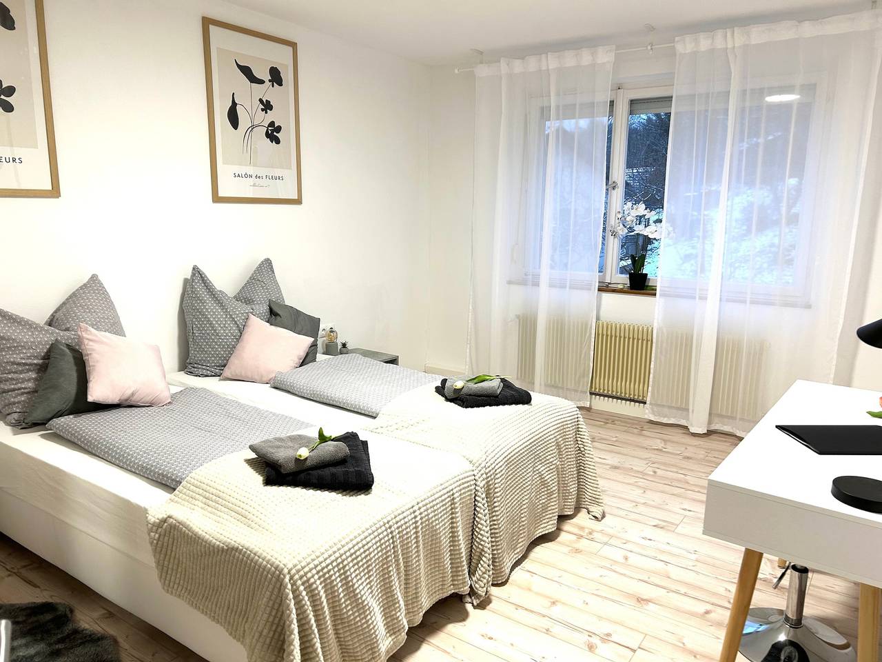 Ganze Wohnung, Apartment Albglück 2 in Hechingen – 3 Schlafzimmer, Terrasse am Bach, 5 km zur Burg Hohenzollern in Hechingen, Neckar-Alb