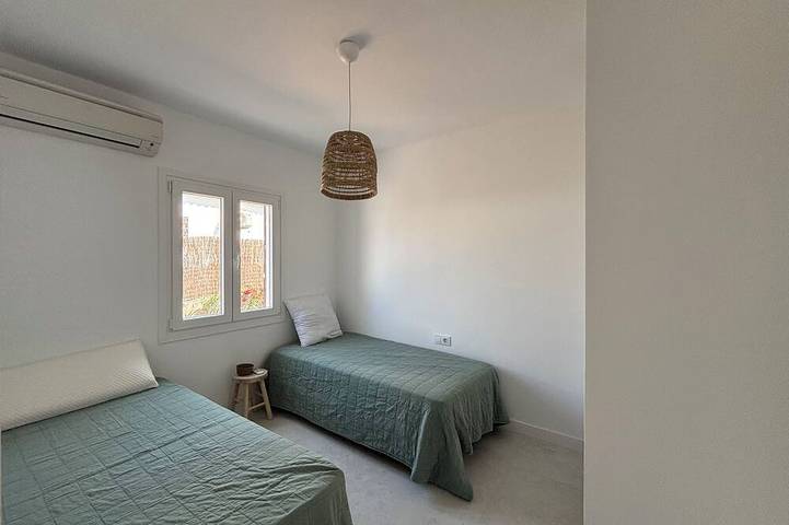 Air-conditioned villa with private pool and large garden in Port d'Addaia, Es Mercadal
