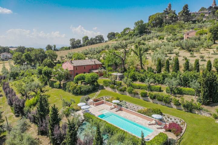 Villa Azzurra in Mondavio, Valle del Metauro
