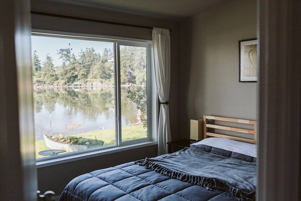 Einzigartiges Strandhaus am Wasser, brandneu, 1,6 km von Downtown Friday Harbor entfernt in San Juan Island