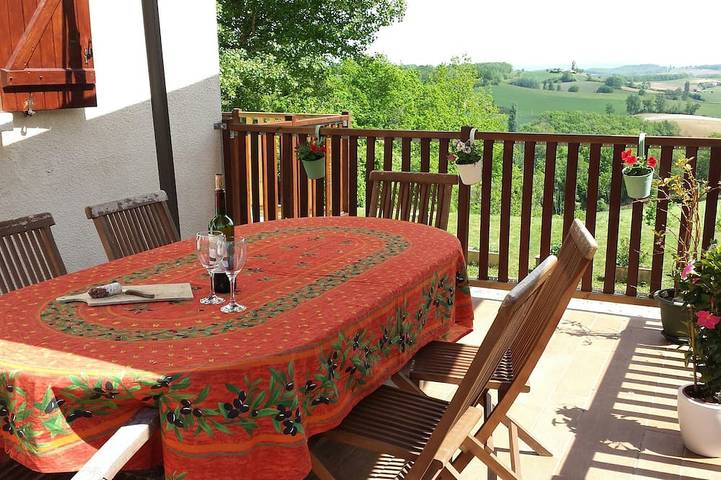 Location de vacances pour 7 personnes, avec jardin à Molières