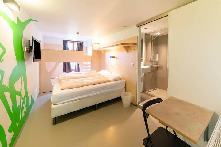 Location de vacances pour 73 personnes, avec Terrasse et Piscine dans Petit-Han - 3
