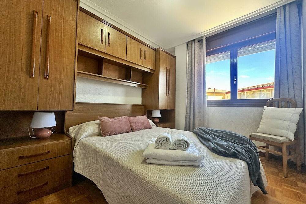 Apartamento entero, Apartamentos centrico - El Puentuco 31001 in Loredo, Ribamontán al Mar