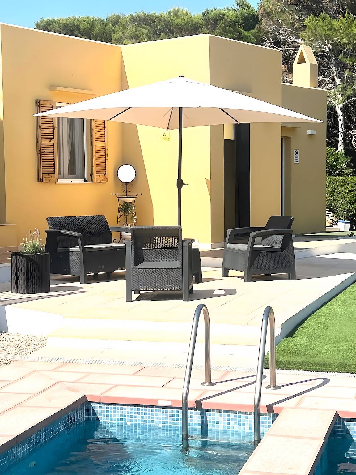 Villa 'Faro 66' con piscina privada, Wi-Fi y aire acondicionado in Cap d'Artrutx, Ciudadela