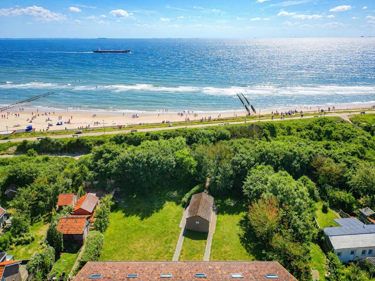 Geheel appartement, Strandappartement met eigen tuin en terras in Zoutelande, Walcheren