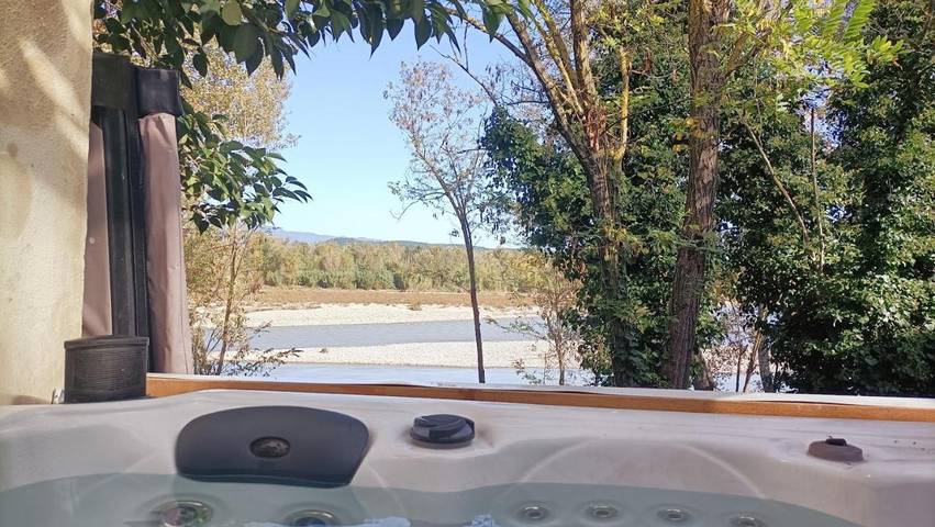 Gîte pour 3 personnes, avec piscine et sauna ainsi que jacuzzi et jardin à La Roque-d'Anthéron - 3