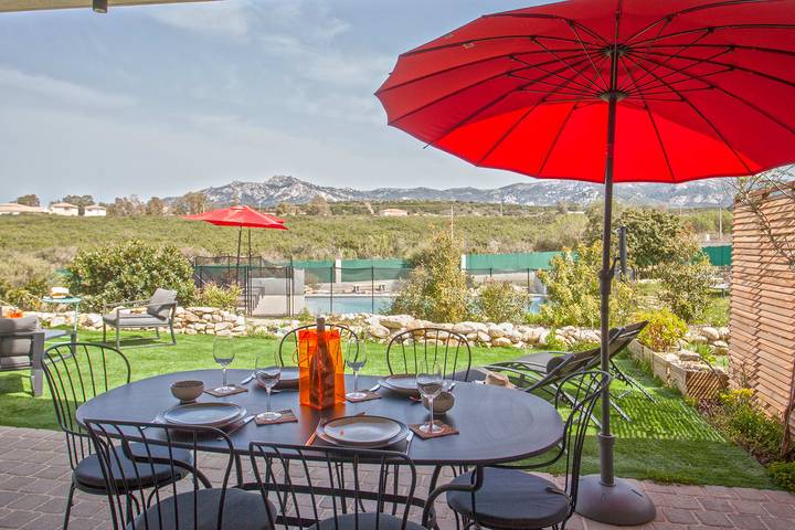 Gîte pour 6 personnes, avec Terrasse ainsi que Jardin et Piscine à Calenzana