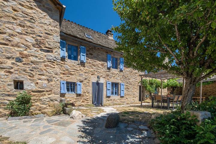Casa de huéspedes para 8 personas, con jardín y vistas - 1