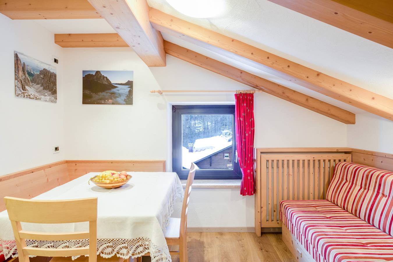 Appartamento intero, Appartamento vicino alle piste da sci con Wi-Fi, giardino e terrazza in Colfosco, Corvara in Badia
