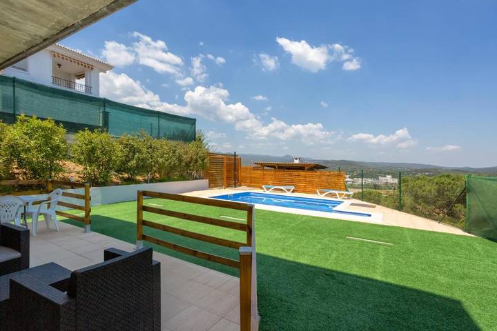 Chalet para 10 personas, con jardín además de piscina y jacuzzi en Provincia de Barcelona - 2