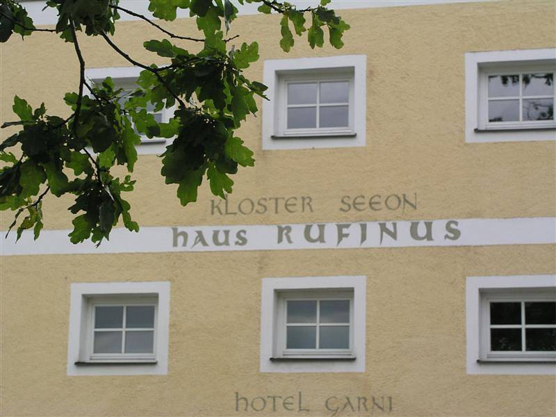 Haus Rufinus am Kloster Seeon-Hotel garni - Einzelzimmer mit Dusche/Wc in Seeon, Seebruck