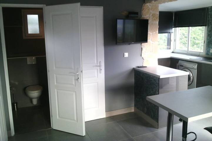 Gîte pour 2 personnes, avec piscine à Alata - 4