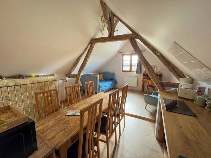 Gîte pour 6 personnes, avec Terrasse et Jardin à Saint-Parize-le-Châtel