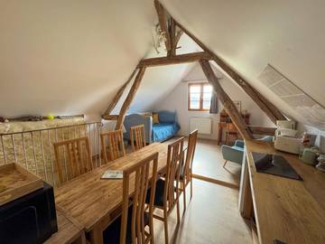 Gîte pour 6 personnes, avec terrasse et jardin à Saint-Parize-le-Châtel