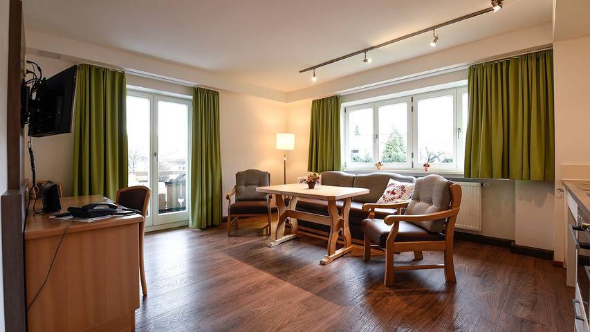 Holiday apartment for 3 people, with balcony and garden - 1