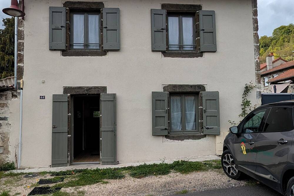 Maison rénovée avec terrasse et balcon à Polignac in Polignac, Haute-Loire