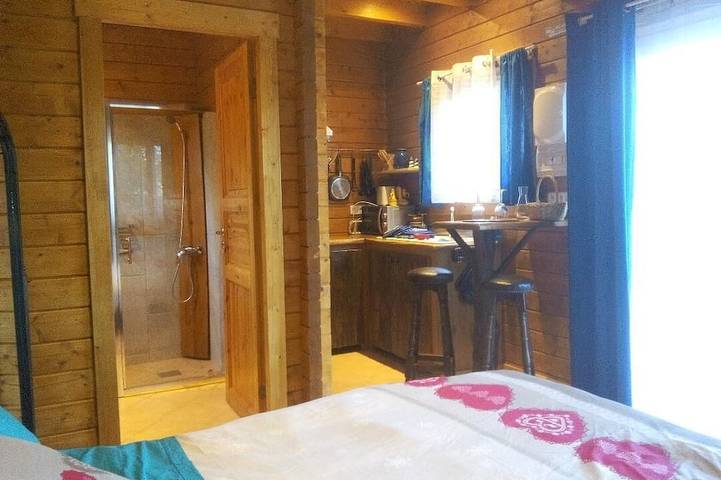 Gîte pour 2 personnes, avec jardin ainsi que jacuzzi et balcon à Correns - 3