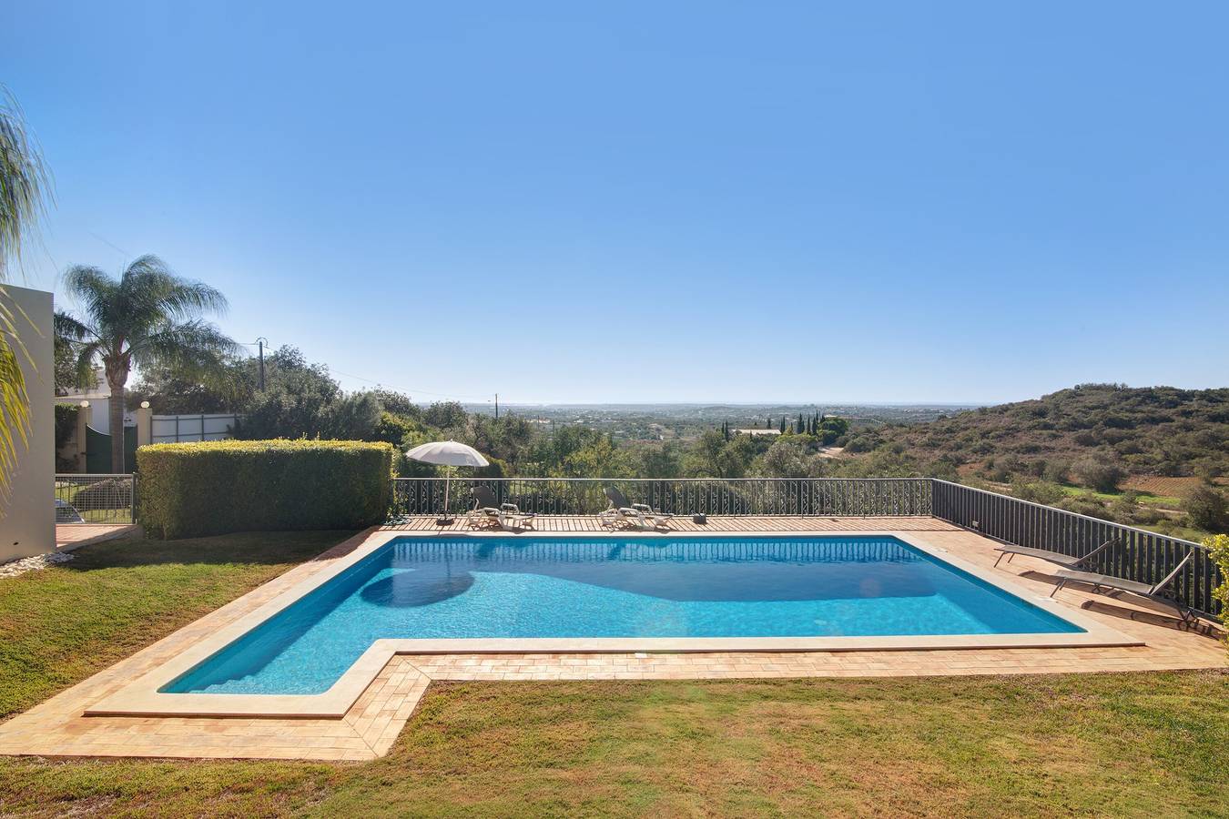 Casa de vacaciones "Casa no Campo" con vistas al mar, piscina compartida y Wi-Fi in Loulé (São Clemente), Distrito de Faro