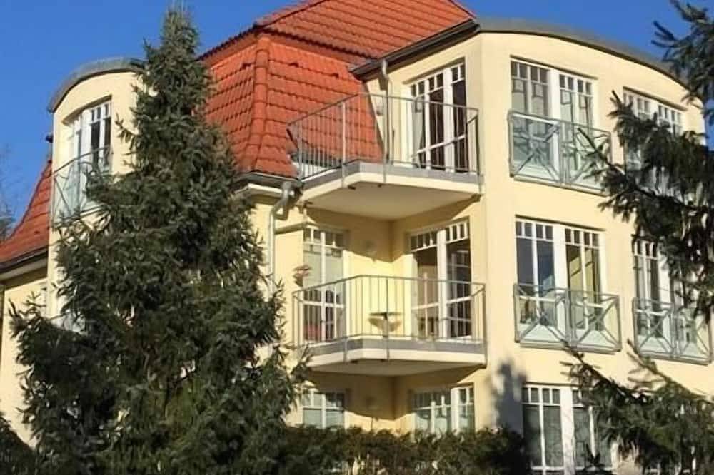 Apartamento entero, Vacation apartment Scharmützelsee, 2 adults + 1 child, 51m², balcony, directly in Bad Saarow in Bad Saarow, Dahme-Seengebiet