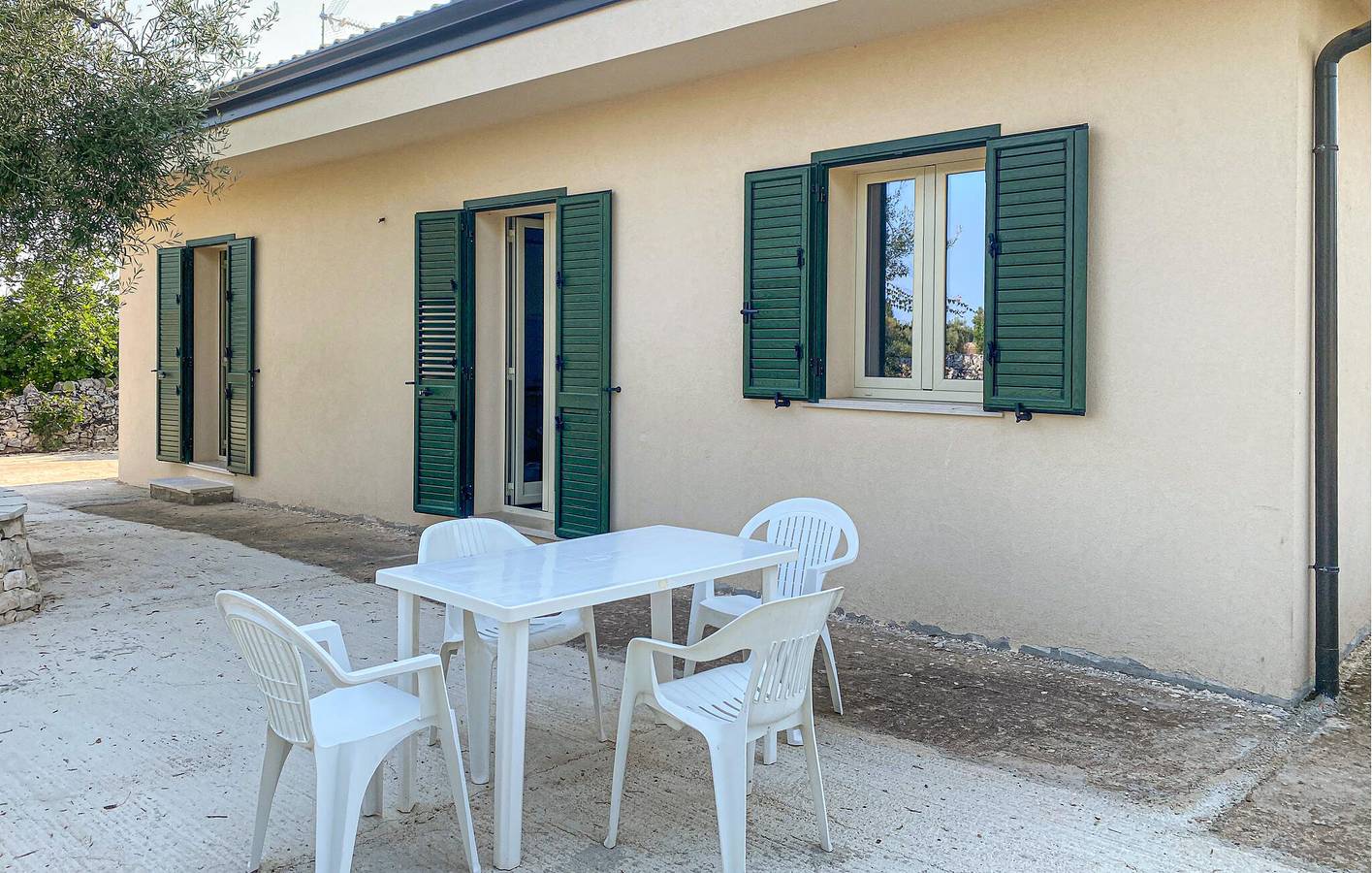 Moderno Apartamento 2BR con Terraza y Parking in Scicli, Provincia de Ragusa