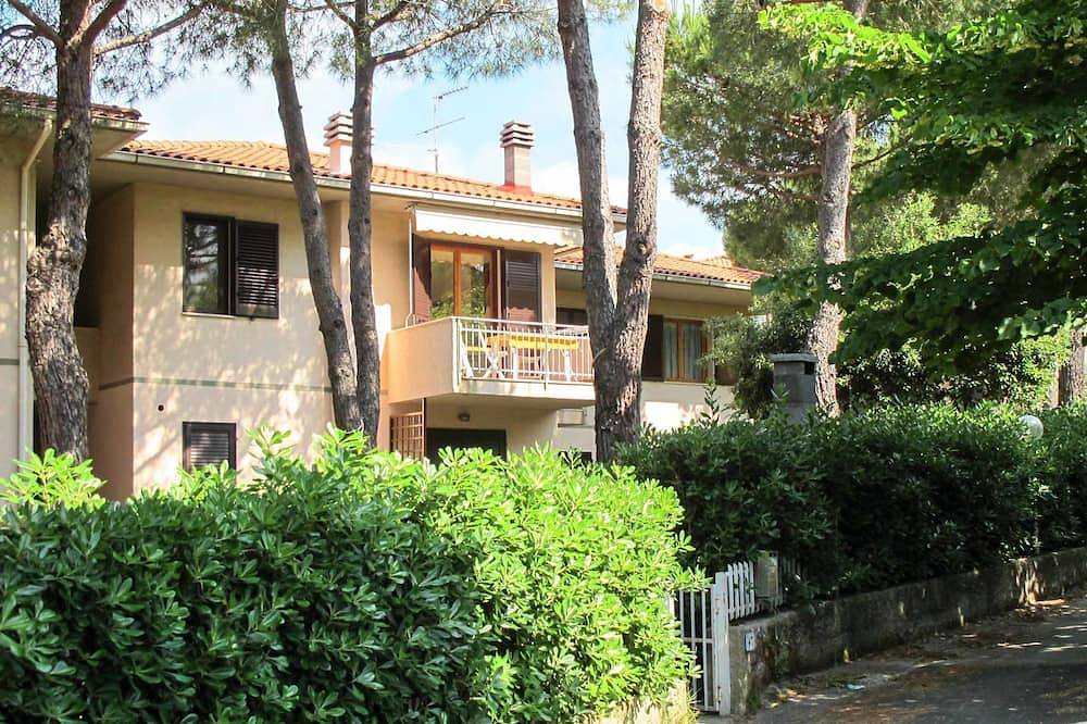 Appartamento intero, Appartamento I Pini by Interhome in Castiglioncello, Costa degli Etruschi