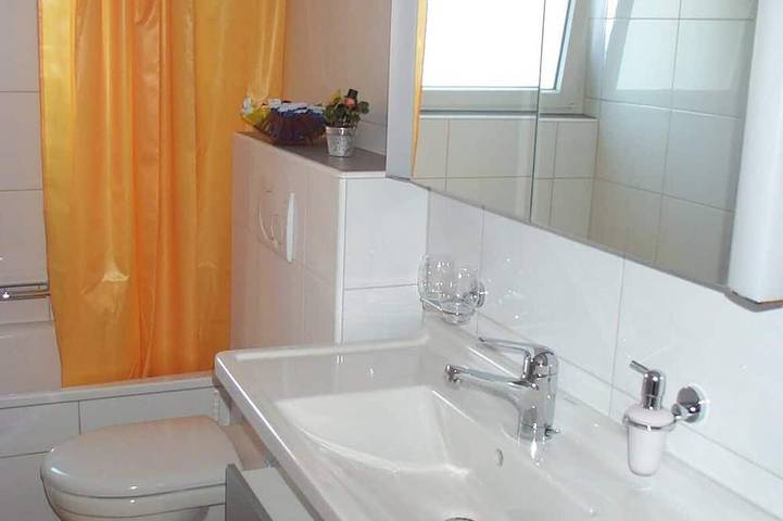 Gîte pour 5 personnes, avec jardin à Aeschi bei Spiez - 4