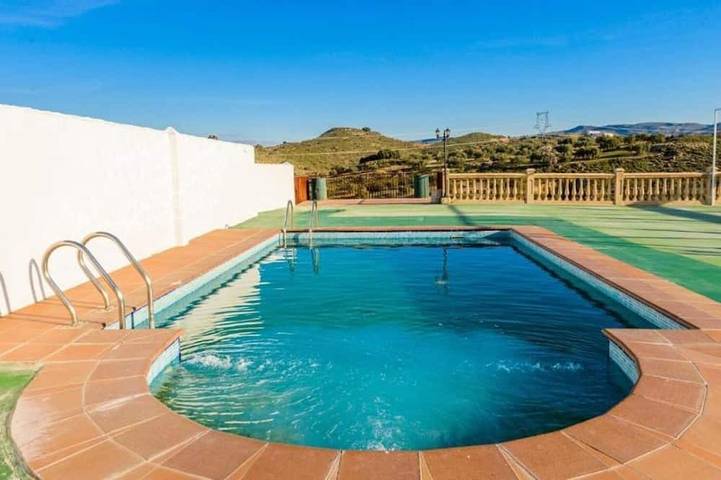 Villa for 8 people, with garden - 1