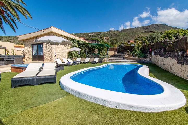 Villa für 10 Personen, mit Whirlpool und Terrasse in Adeje - 4
