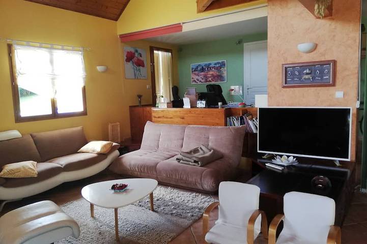 Location de vacances pour 12 personnes, avec jacuzzi et jardin à Sarcenas - 3