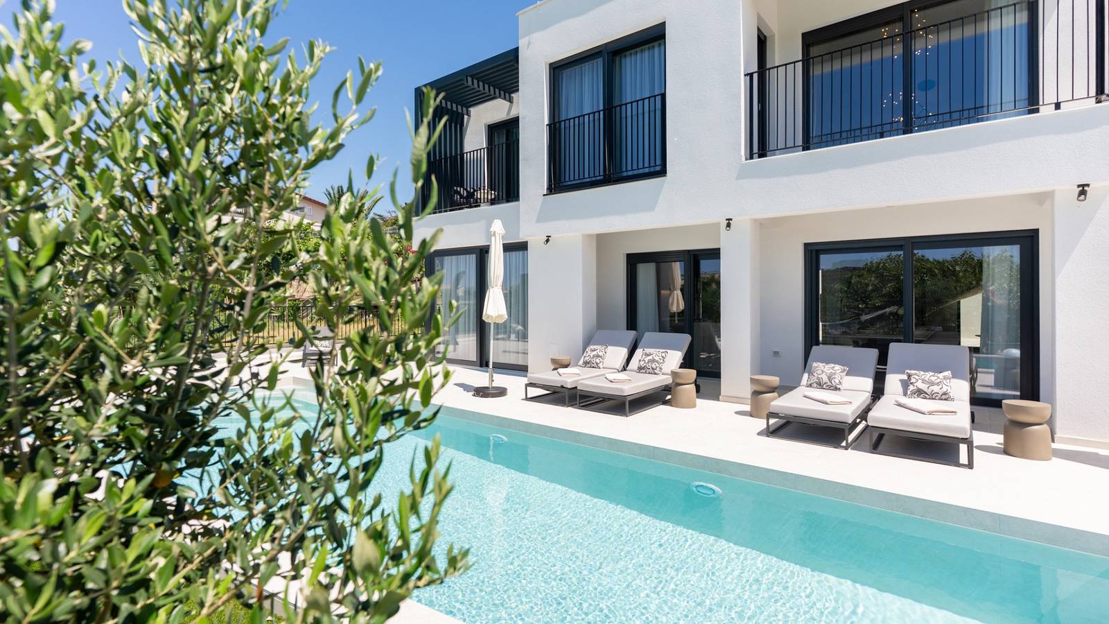 Villa Lucija Loparia pool&welness by Villas Guide in Lopar, Rab
