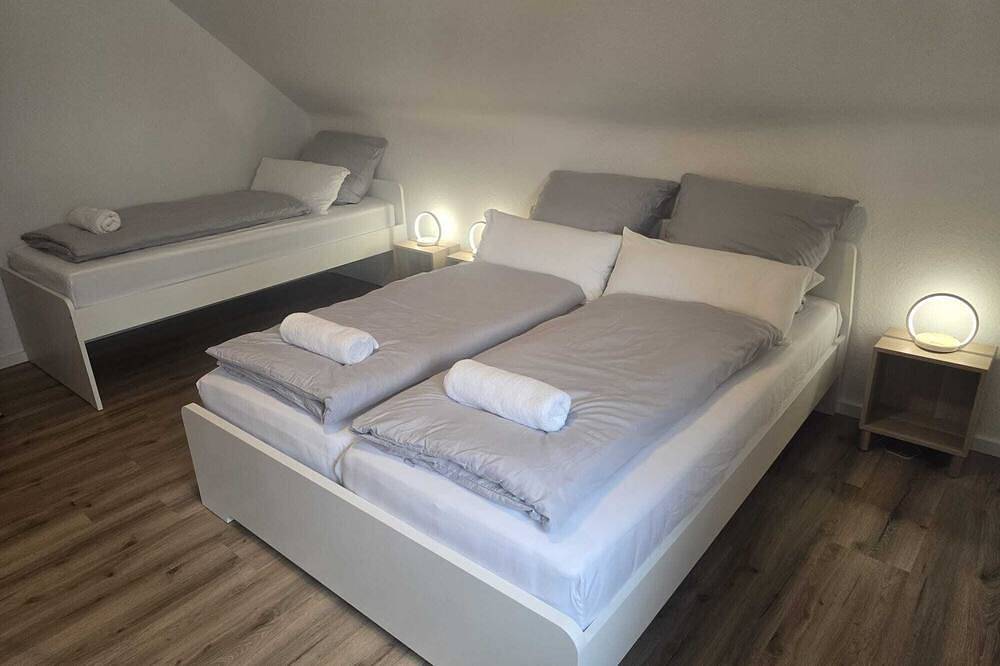 Ganze Wohnung, Fewo Allergrün, Balkon mit Blick in die Natur in Verden, Landkreis Verden