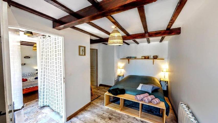 Location de vacances pour 6 personnes, avec piscine ainsi que jardin et vue, adapté aux familles à Barbaste - 4