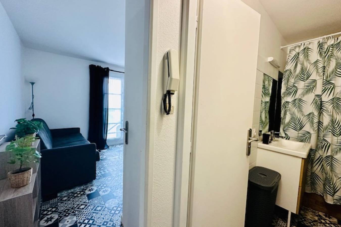 Studio entier, Studio proche de la Porte Royale de La Rochelle in La Rochelle, Région de La Rochelle