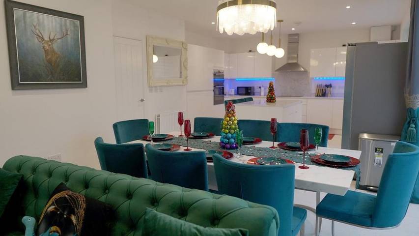 Villa für 10 Personen, mit Ausblick und Garten - 1