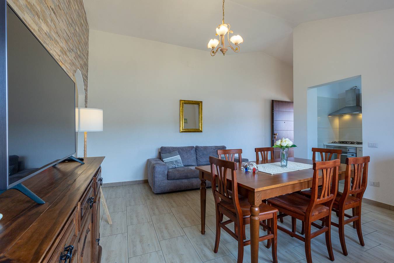 Appartamento intero, Appartamento centrale con balcone, Wifi e aria condizionata in Crabonaxa/Villasimius, Villasimius
