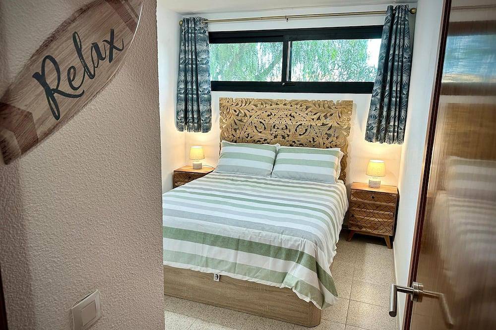 Entire apartment, Ultra Chic Apartment with Pool, Wifi and all mod-cons. in Costa de Antigua, Antigua