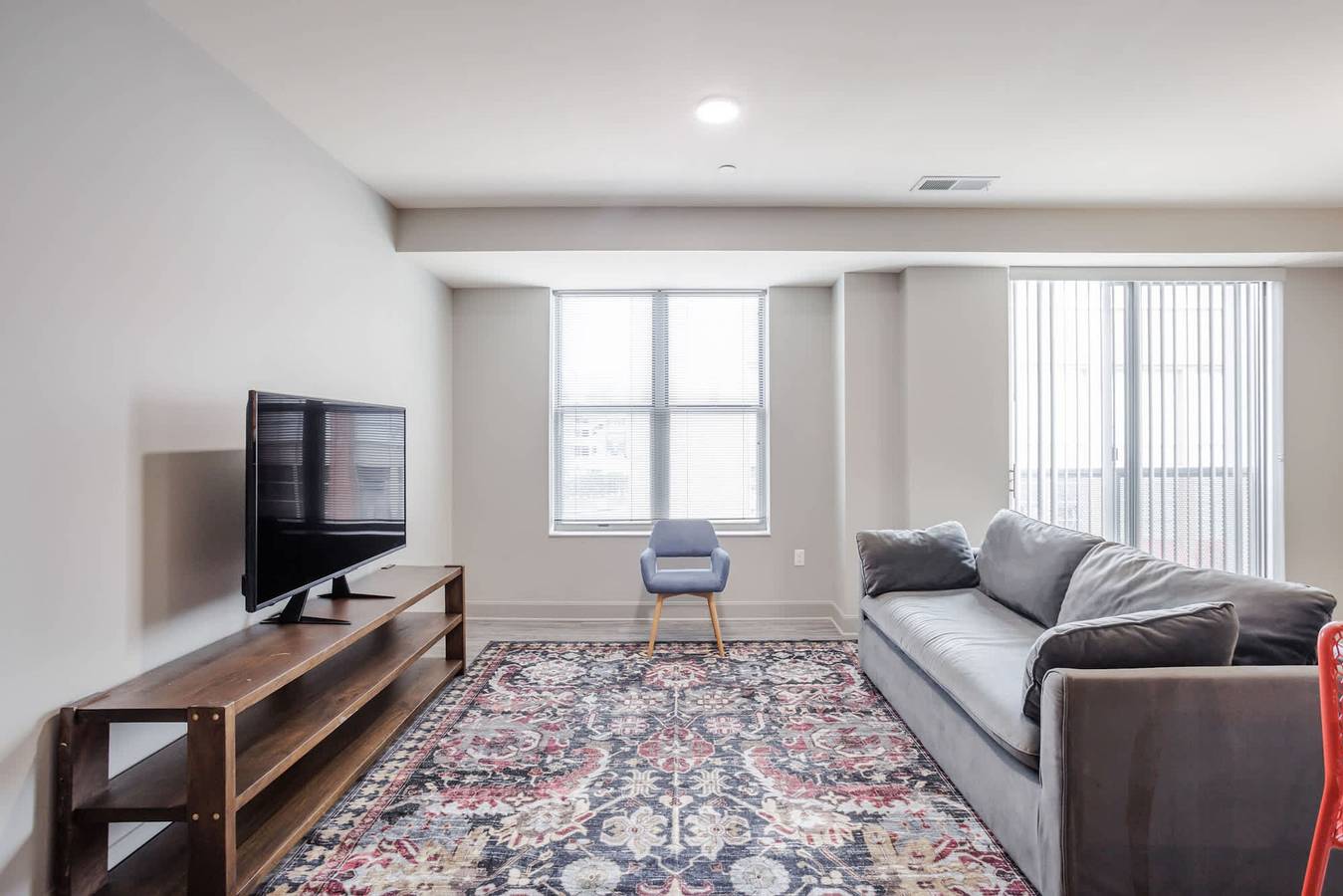 Ganze Wohnung, 1Br 1Ba Cozysuites at the Banks in Cincinnati, Hamilton County (OH)