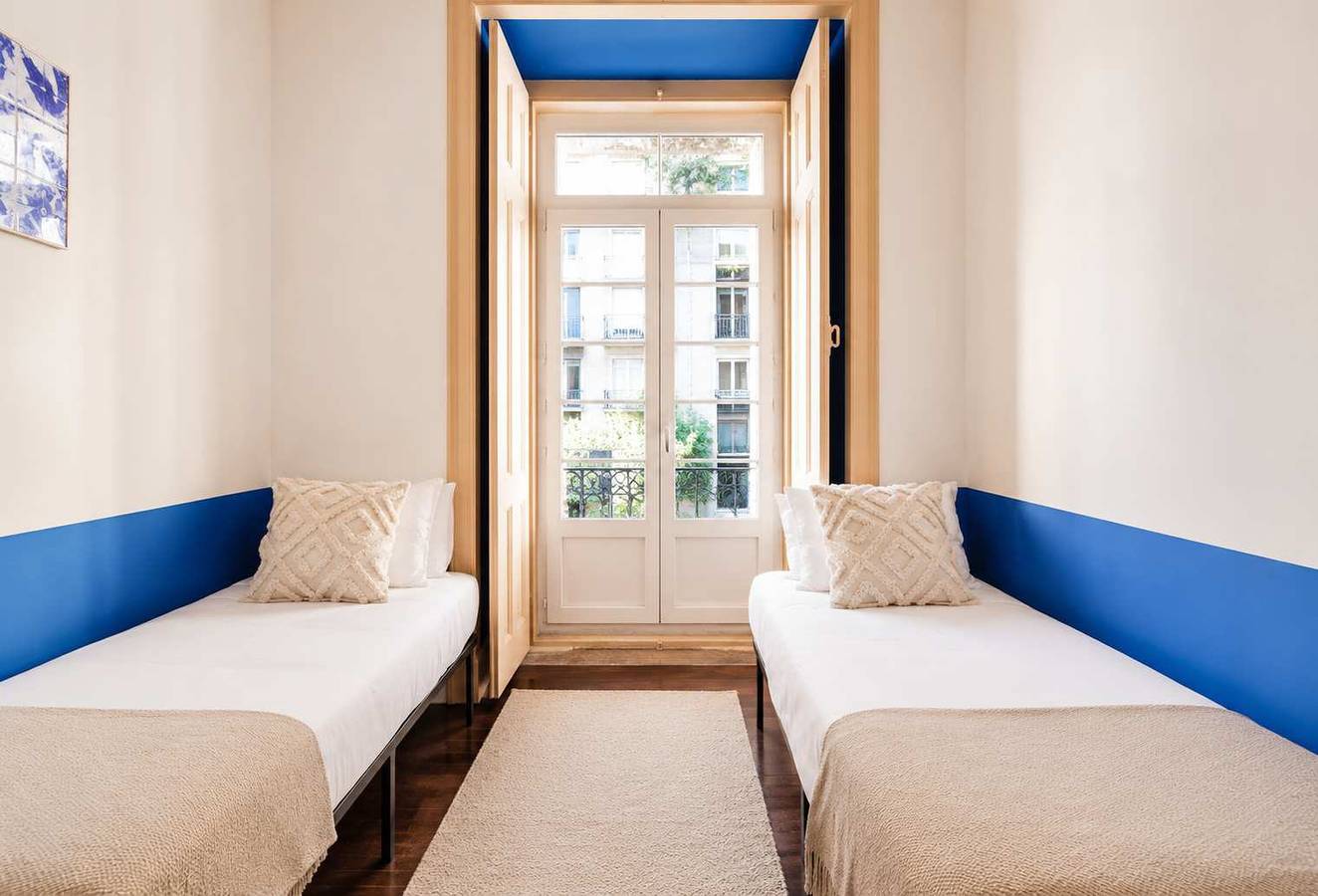 Ganze Wohnung, 4Br Alfama w/ Cathedral View • Groups • Tram 28 in Sé, Santa Maria Maior