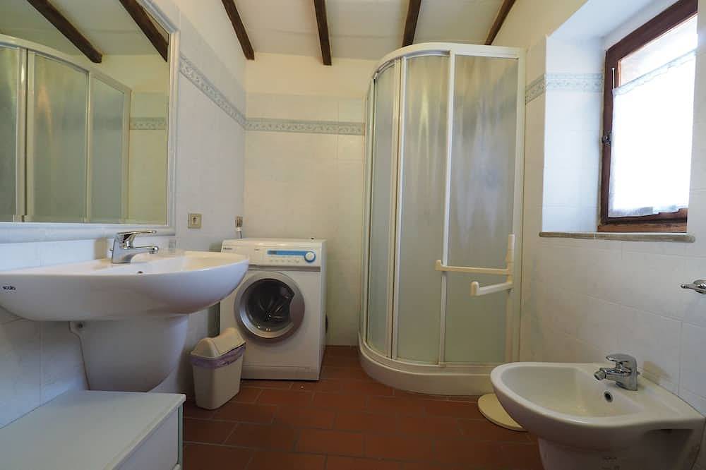 San Gimignano: oud huis gerenoveerd in het hart van San Gimignano in San Gimignano, Provincie Siena